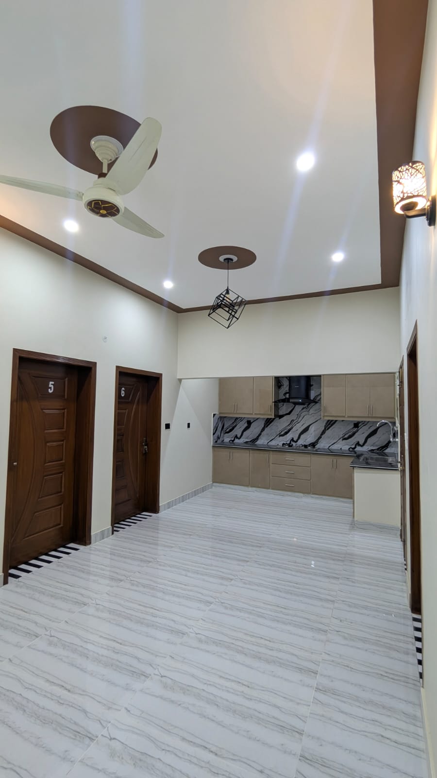 Girls hostel near UCP Lahore — fully furnished sharing room